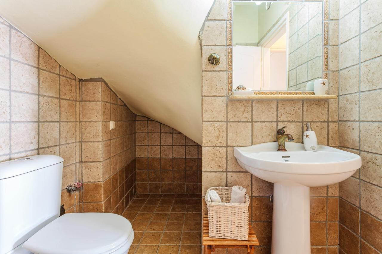 Lavender Garden Retreat - Secluded Seaside Getaway Apartment Kotronion  Екстериор снимка