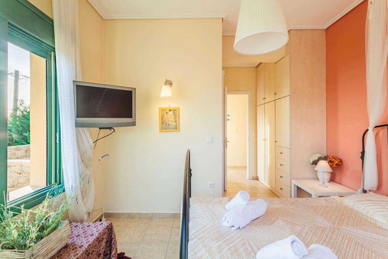 Lavender Garden Retreat - Secluded Seaside Getaway Apartment Kotronion  Екстериор снимка