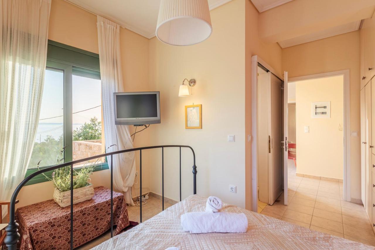 Lavender Garden Retreat - Secluded Seaside Getaway Apartment Kotronion  Екстериор снимка